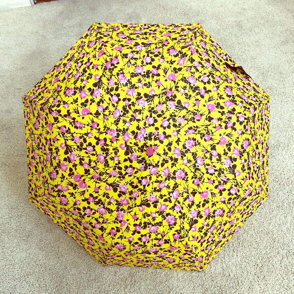Betsey Johnson floral umbrella yellow(1)/black(1)